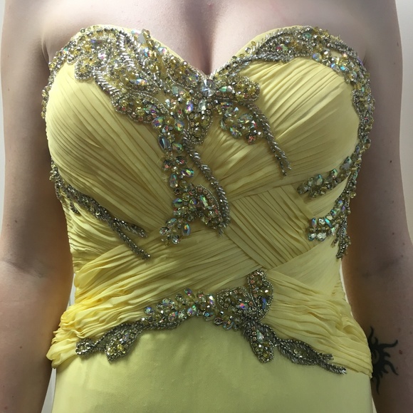 Yellow Strappless Gown - Picture 3 of 5